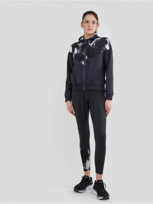 Fundango Breeze Windbreaker for women in black 4